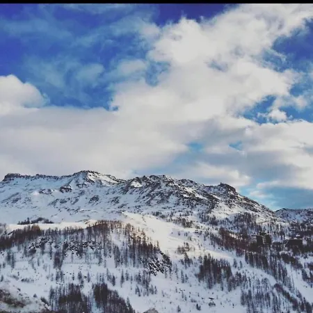 Accogliente Sulle Piste Da Sci Брей-Червиния