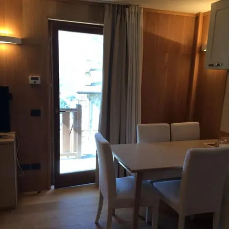 Accogliente Sulle Piste Da Sci